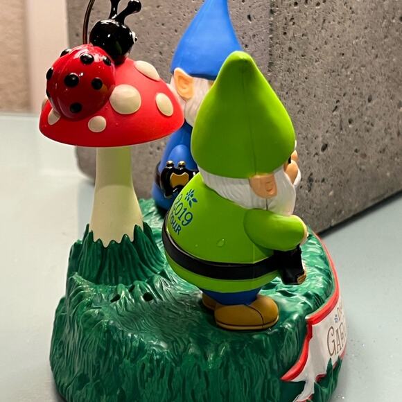 NEW 2019 Hallmark Keepsake Dueling Gnomes - Picture 15 of 15